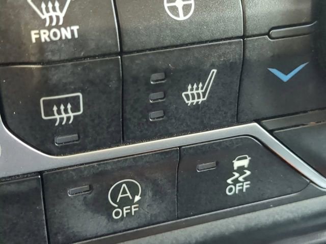 Used 2023 Jeep Wrangler Unlimited Rubicon w/ Cold Weather Group AWD/4WD image 23