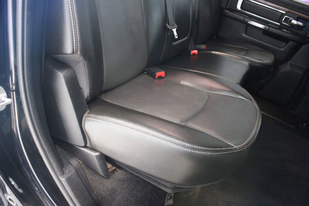 Used 2014 RAM 2500 Laramie w/ Black Appearance Group AWD/4WD image 27
