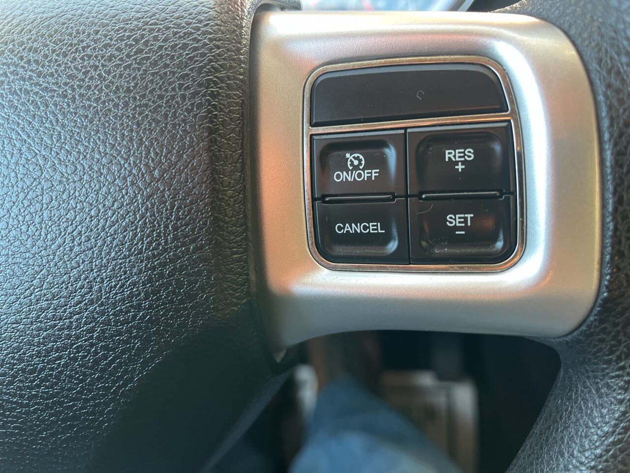 Used 2012 Dodge Durango SXT image 17