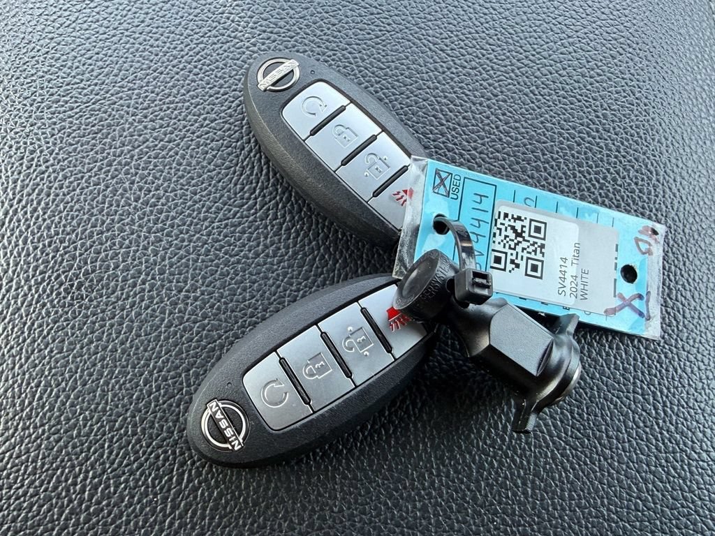 Used 2024 Nissan Titan SV w/ SV Convenience Package AWD/4WD image 20