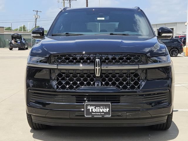New 2026 Lincoln Navigator L Reserve w/ Jet Appearance Package AWD/4WD image 3