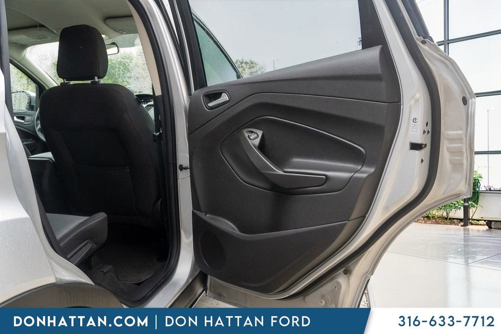 Used 2018 Ford Escape SE image 17