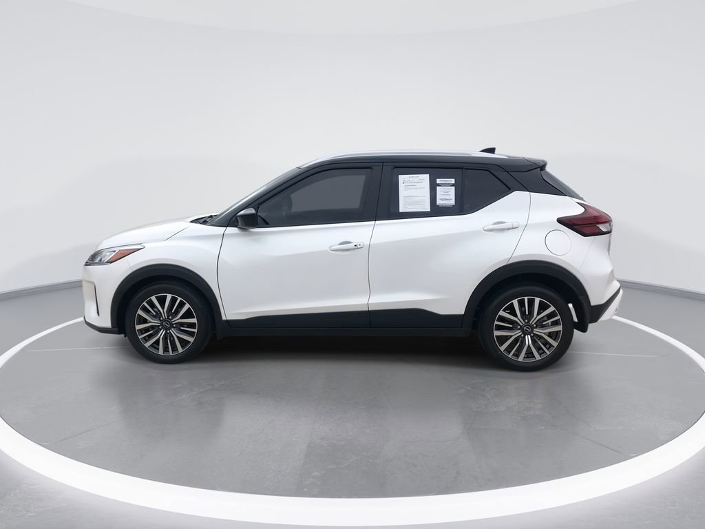 Used 2024 Nissan Kicks SV w/ Interior Electronics Package FWD image 5