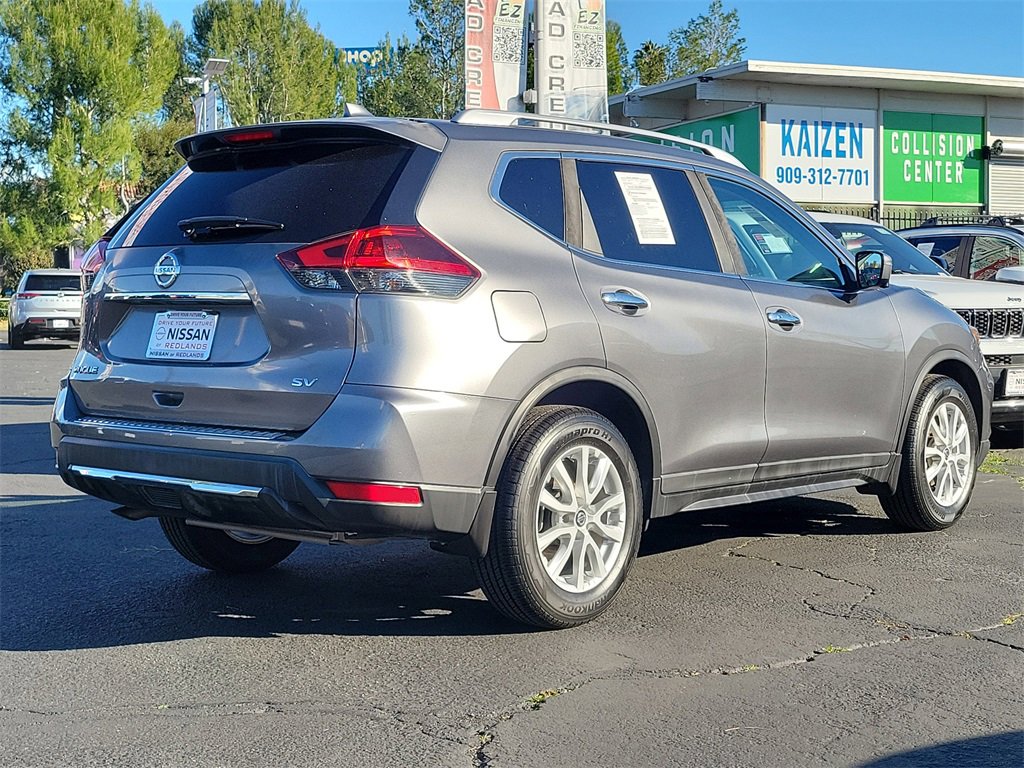 Used 2018 Nissan Rogue SV w/ Premium Package image 30