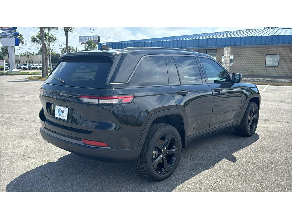 New 2026 Jeep Grand Cherokee Limited w/ Limited Altitude Package RWD image 6