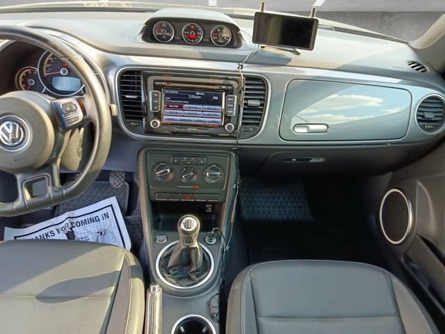 Used 2013 Volkswagen Beetle TDI FWD image 20