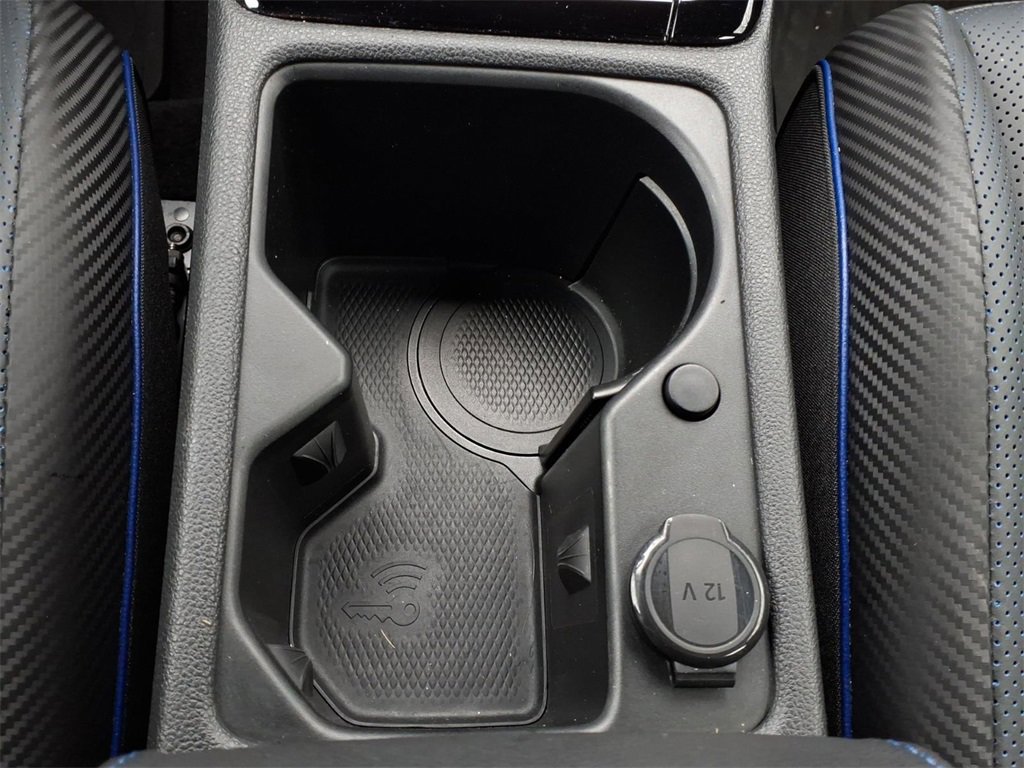 Used 2023 Volkswagen Golf 20th Anniversary Edition image 13