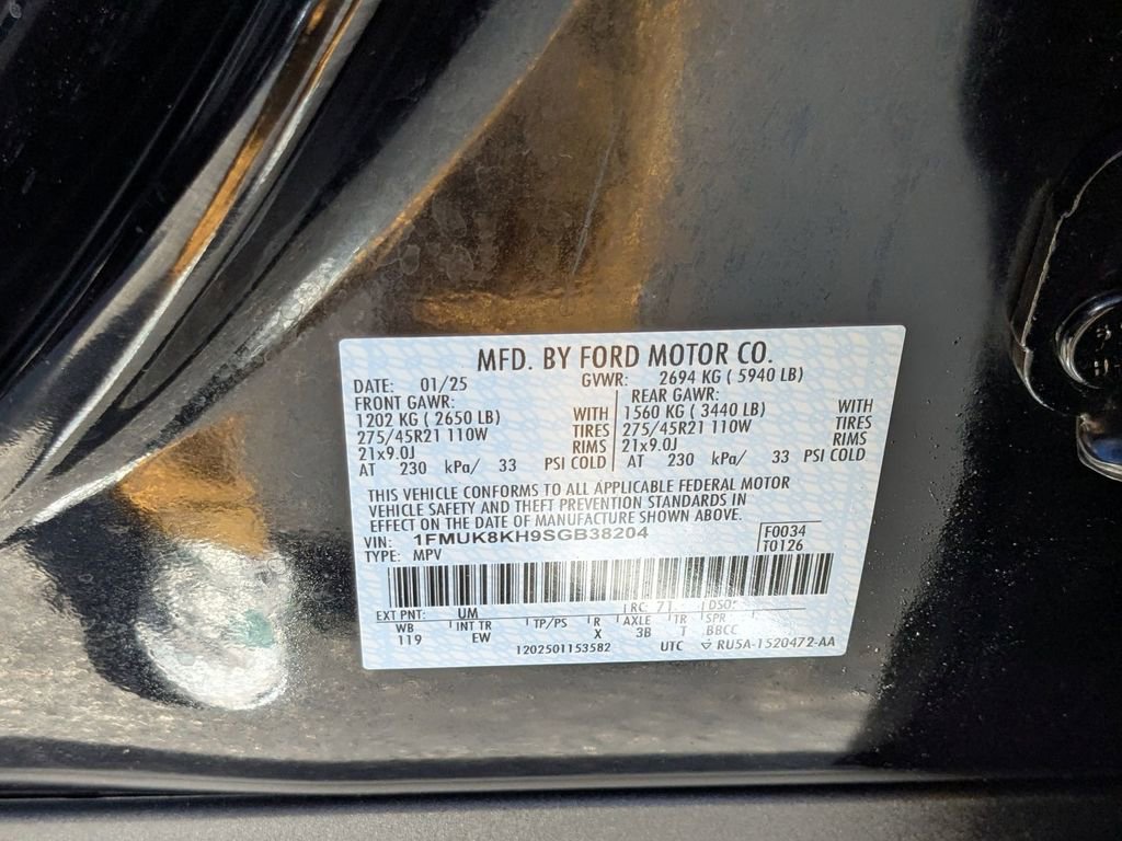 Used 2025 Ford Explorer ST-Line w/ ST-Line Street Pack image 32