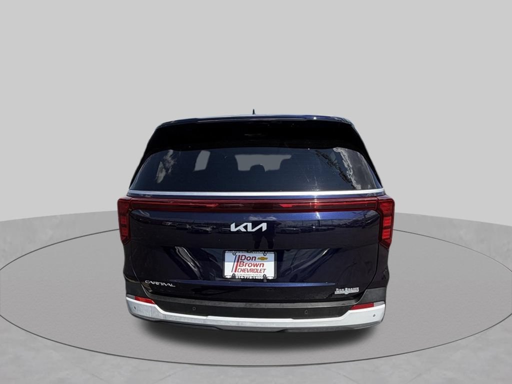 Used 2025 Kia Carnival FWD image 12