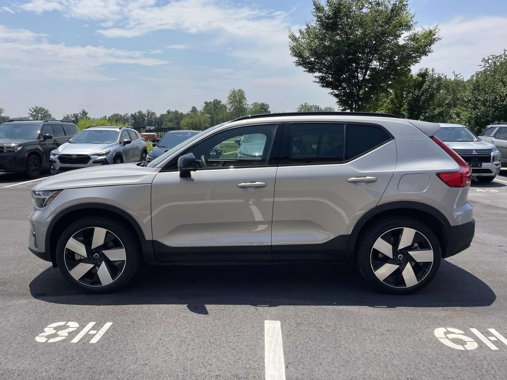 Used 2023 Volvo XC40 Recharge Ultimate AWD/4WD image 25