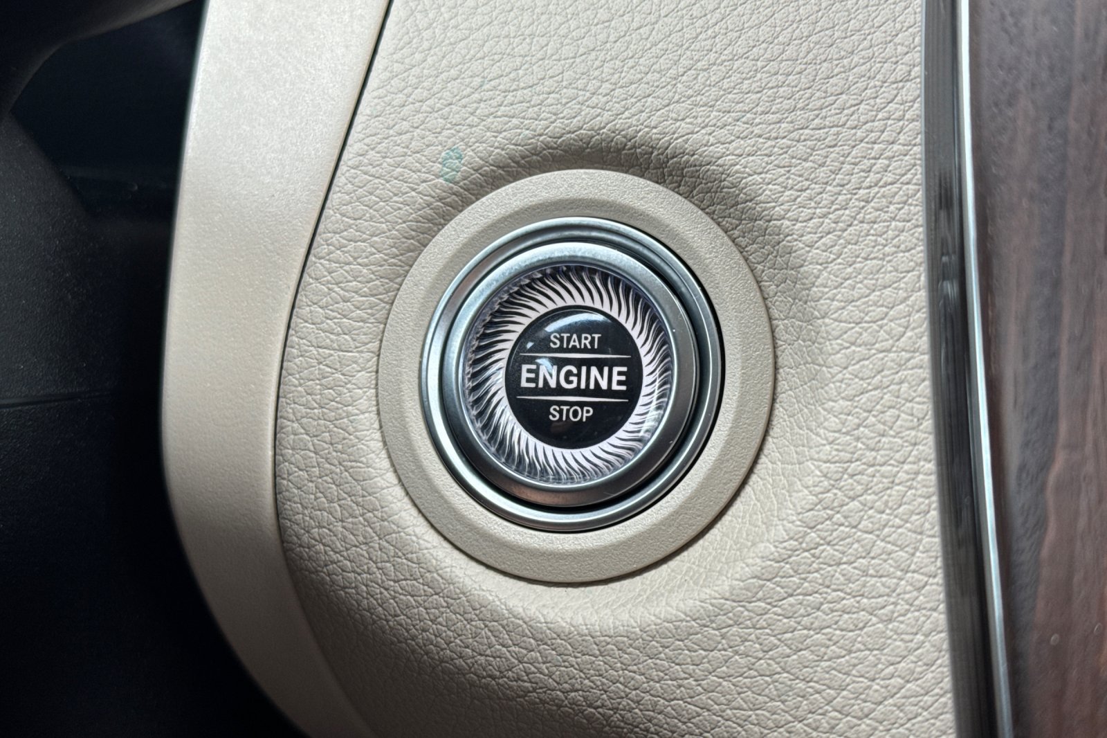 Used 2022 Mercedes-Benz GLC 300 4MATIC image 26