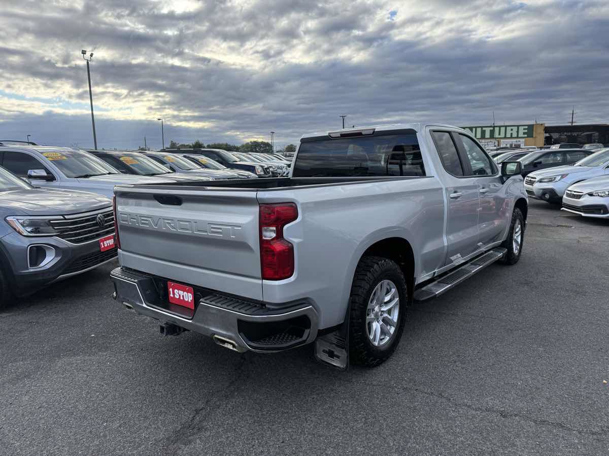 Used 2021 Chevrolet Silverado 1500 LT w/ Z71 Off-Road Package AWD/4WD image 5