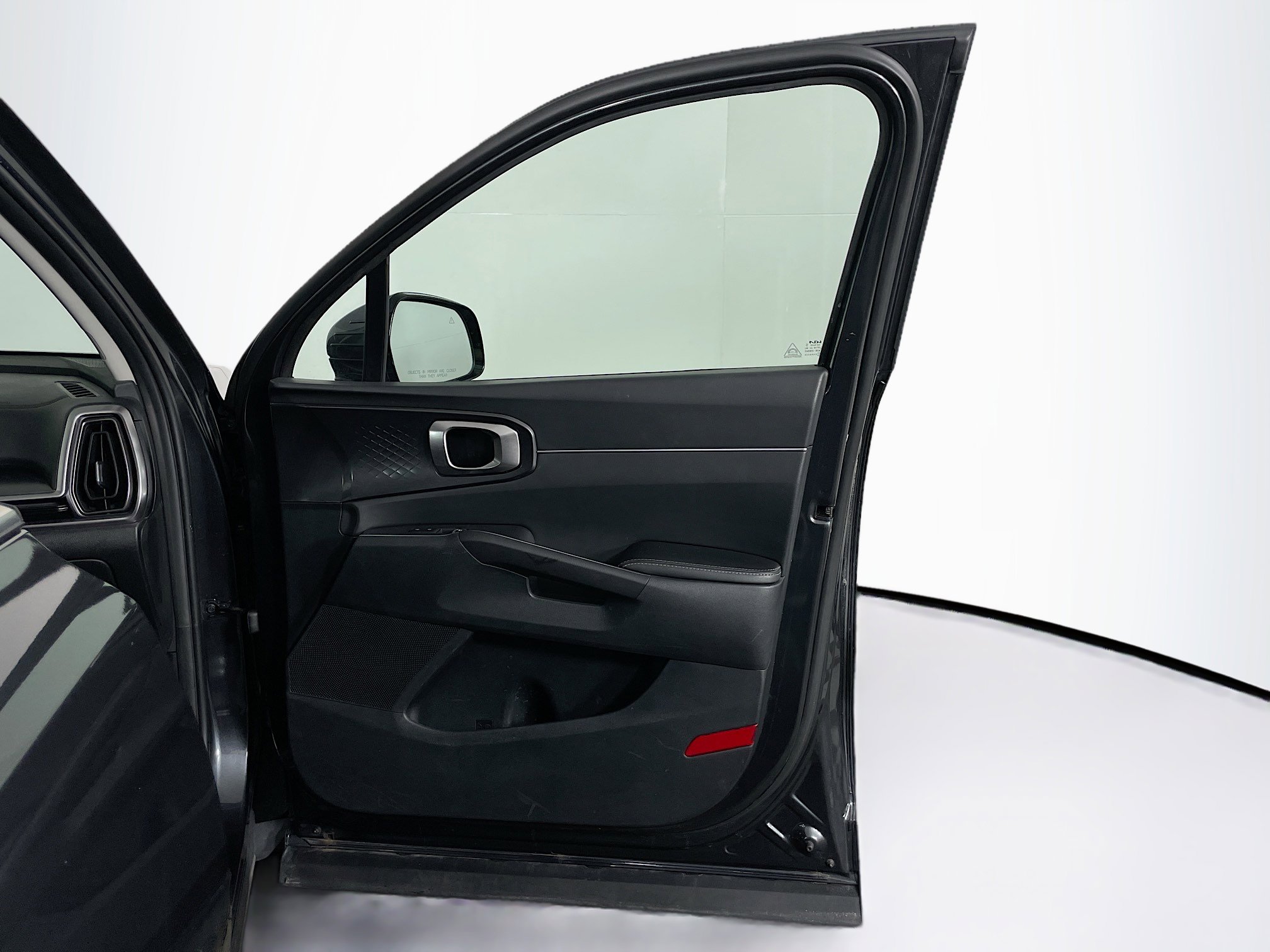 Used 2024 Kia Sorento S image 33