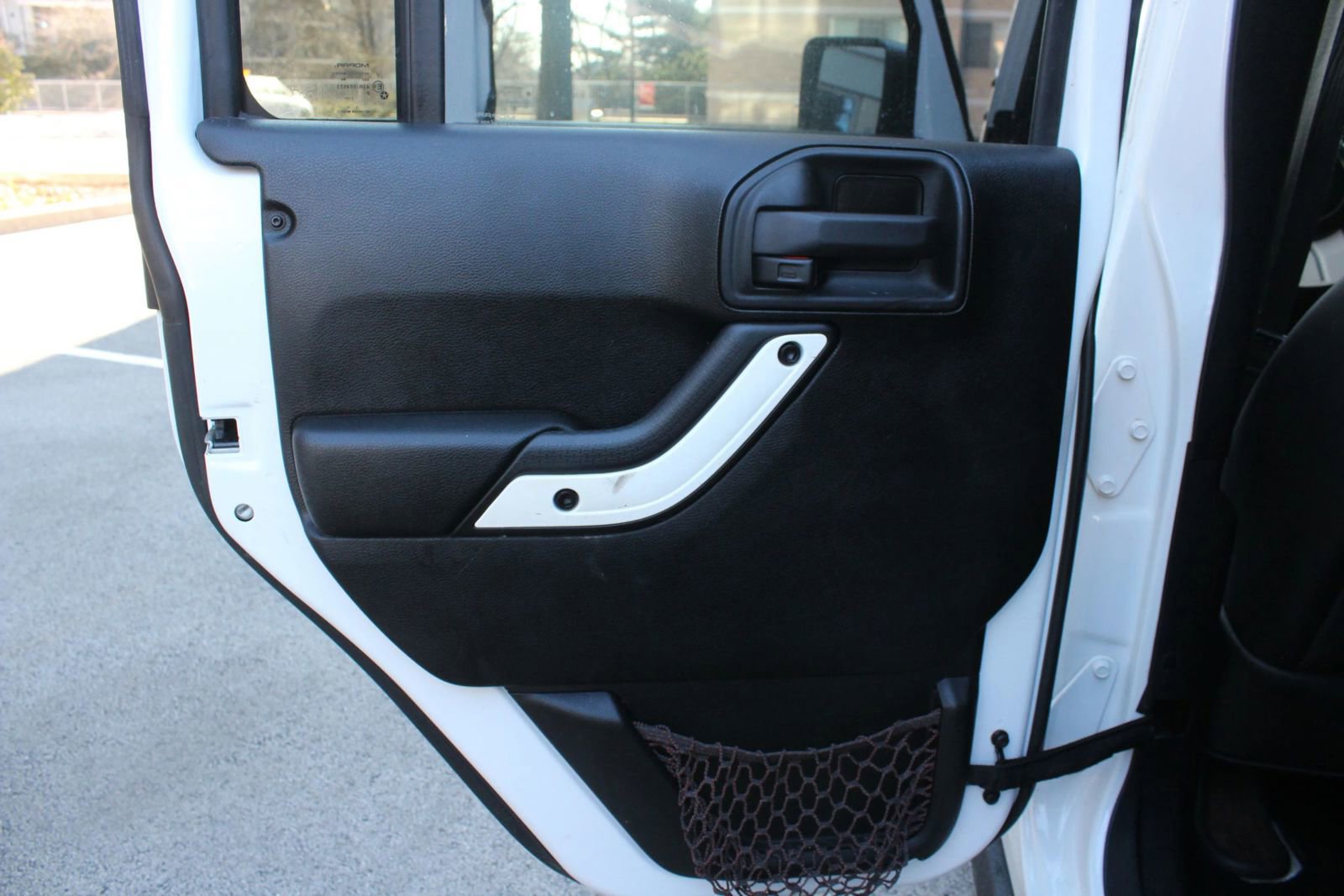 Used 2012 Jeep Wrangler Unlimited Sahara AWD/4WD image 18