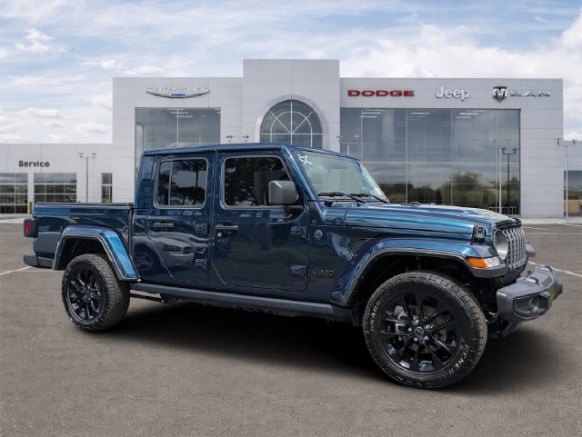 Certified 2025 Jeep Gladiator Overland AWD/4WD image 1