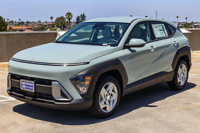 New 2027 Hyundai Kona SE FWD image 3