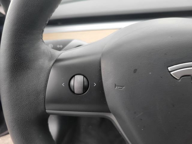Used 2023 Tesla Model 3 Standard Range image 22