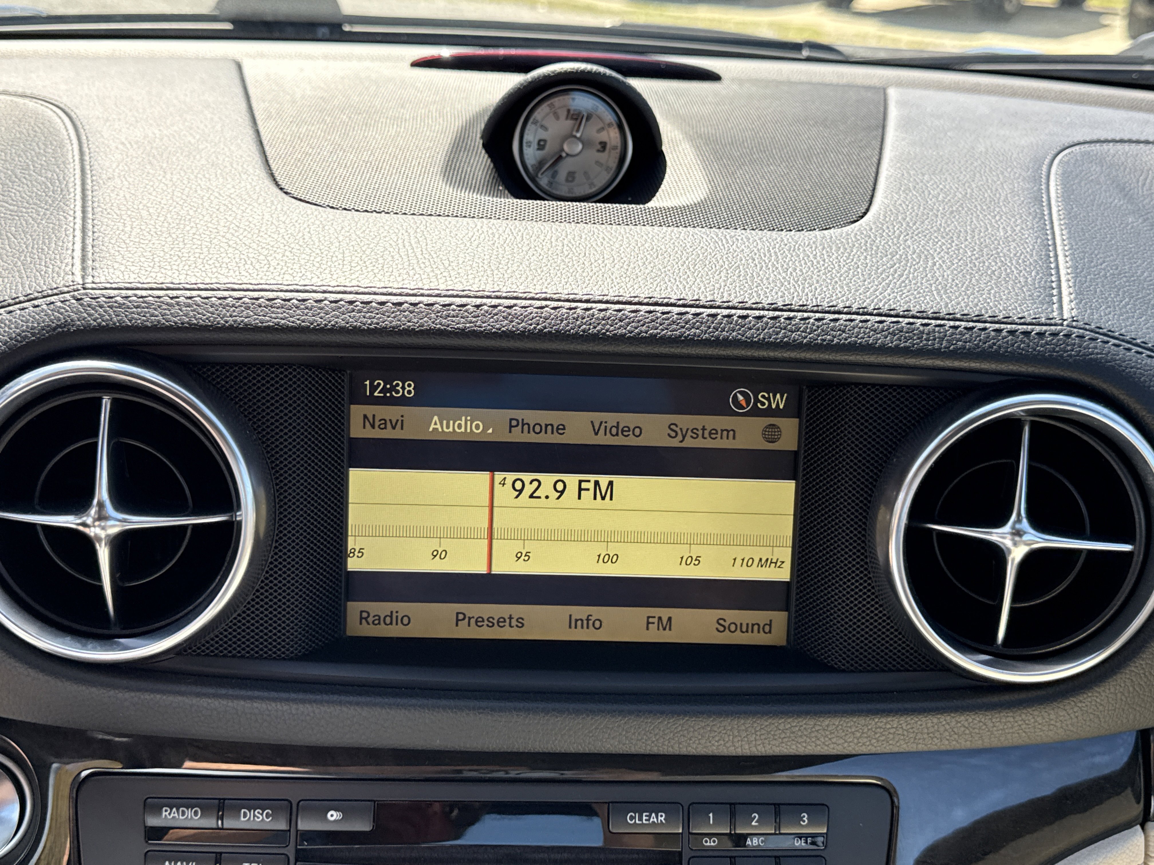 Used 2013 Mercedes-Benz SL 550 image 14