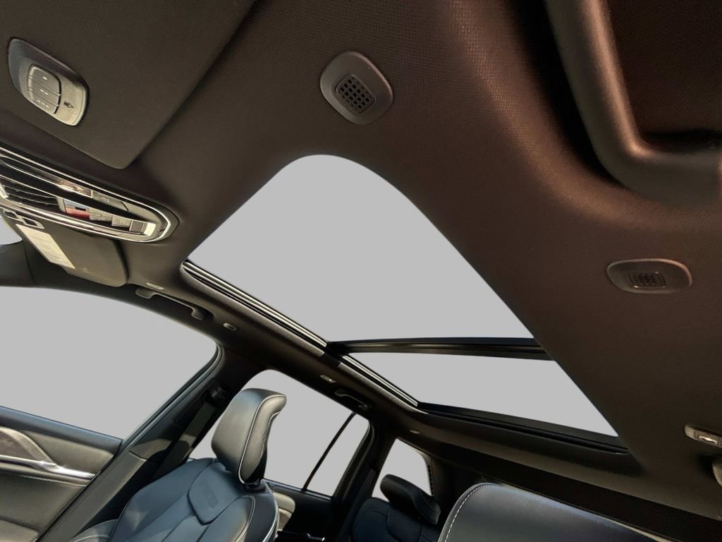 New 2025 Jeep Grand Cherokee Overland w/ Adv Protech Group III image 10