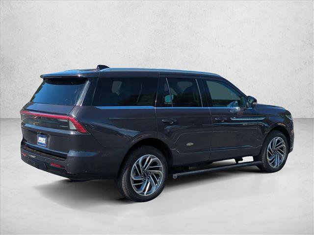 Used 2025 Lincoln Navigator Reserve AWD/4WD image 5