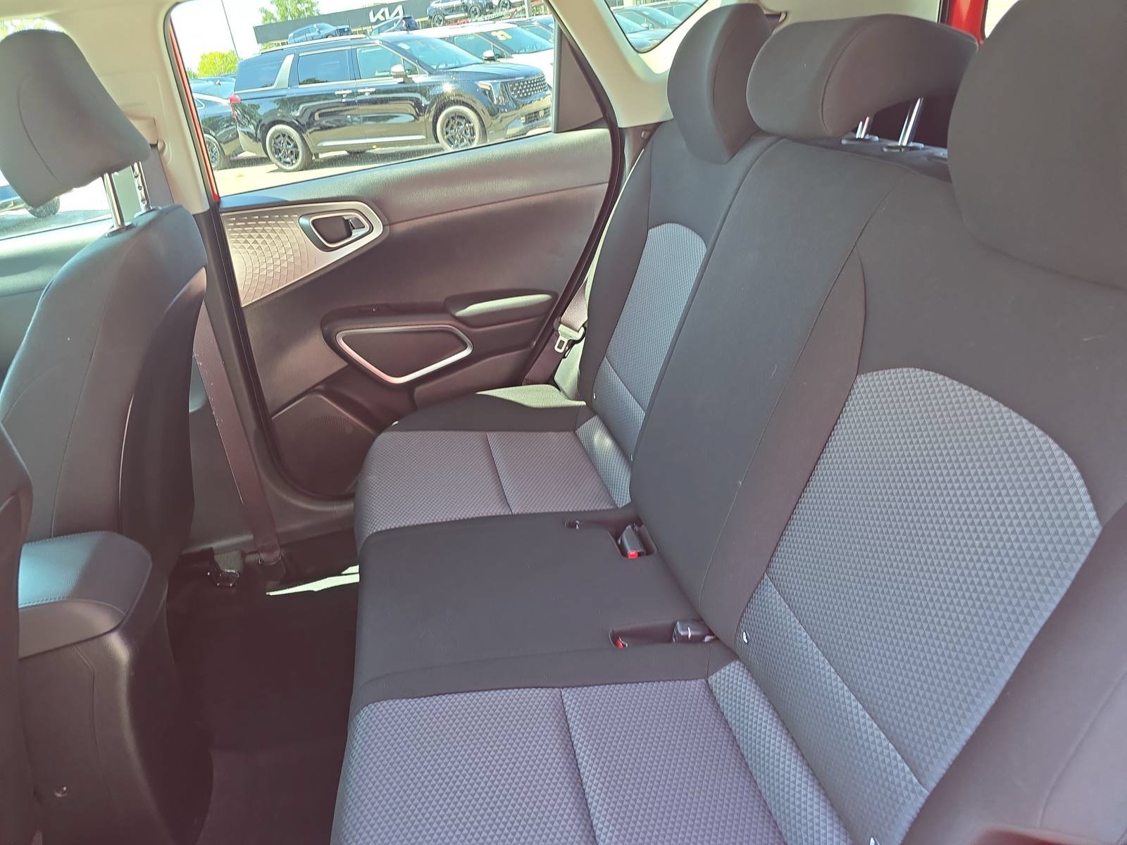 Used 2022 Kia Soul LX FWD image 13