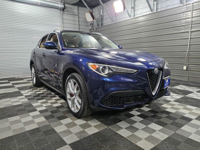 Used 2019 Alfa Romeo Stelvio Ti Lusso w/ Quick Order Package 22X Lusso image 4