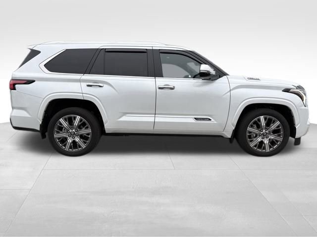 Used 2025 Toyota Sequoia Capstone image 3
