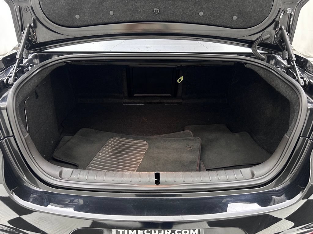 Used 2016 Chevrolet SS RWD image 9