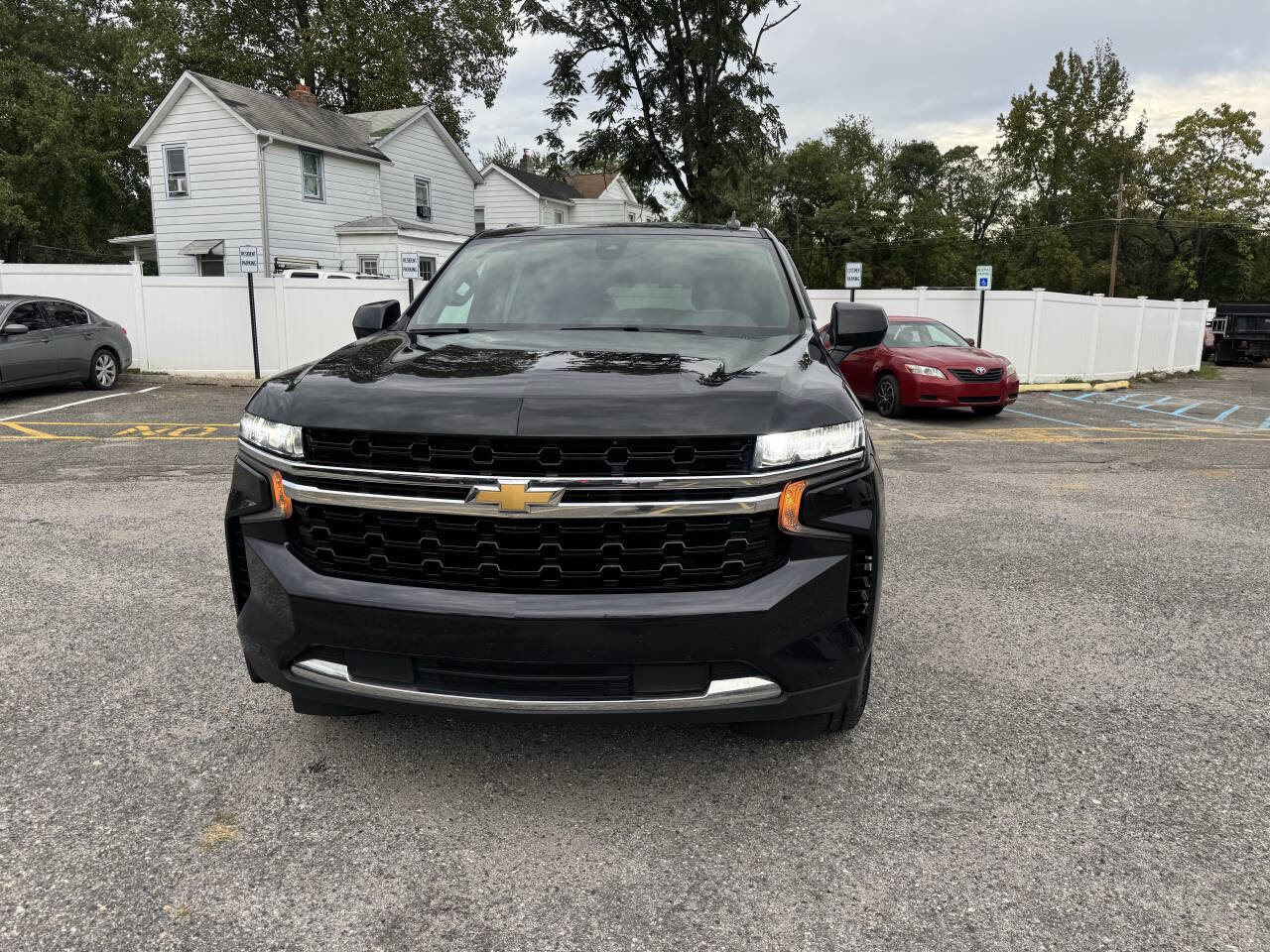 Used 2022 Chevrolet Tahoe 4WD image 3