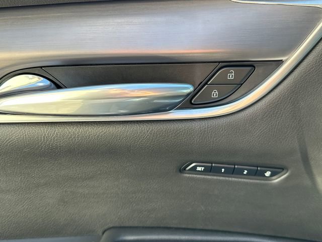 Used 2024 Cadillac XT6 Luxury AWD/4WD image 31