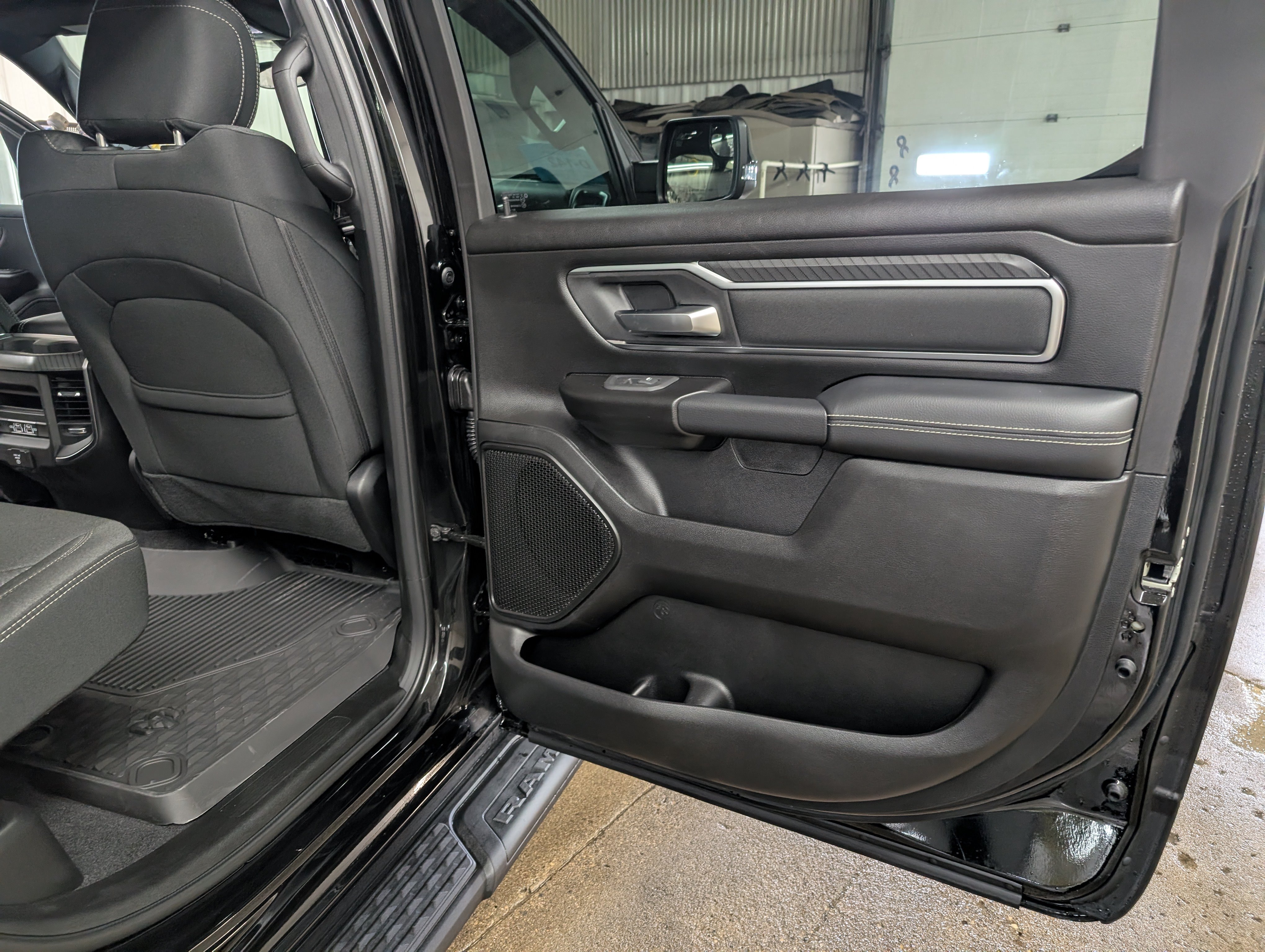New 2026 RAM 1500 Big Horn AWD/4WD image 5