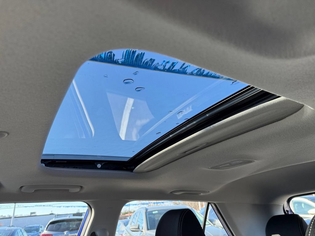 New 2026 Hyundai Venue SEL FWD image 24