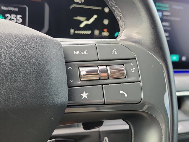 Used 2024 Kia EV9 GT-Line AWD/4WD image 32