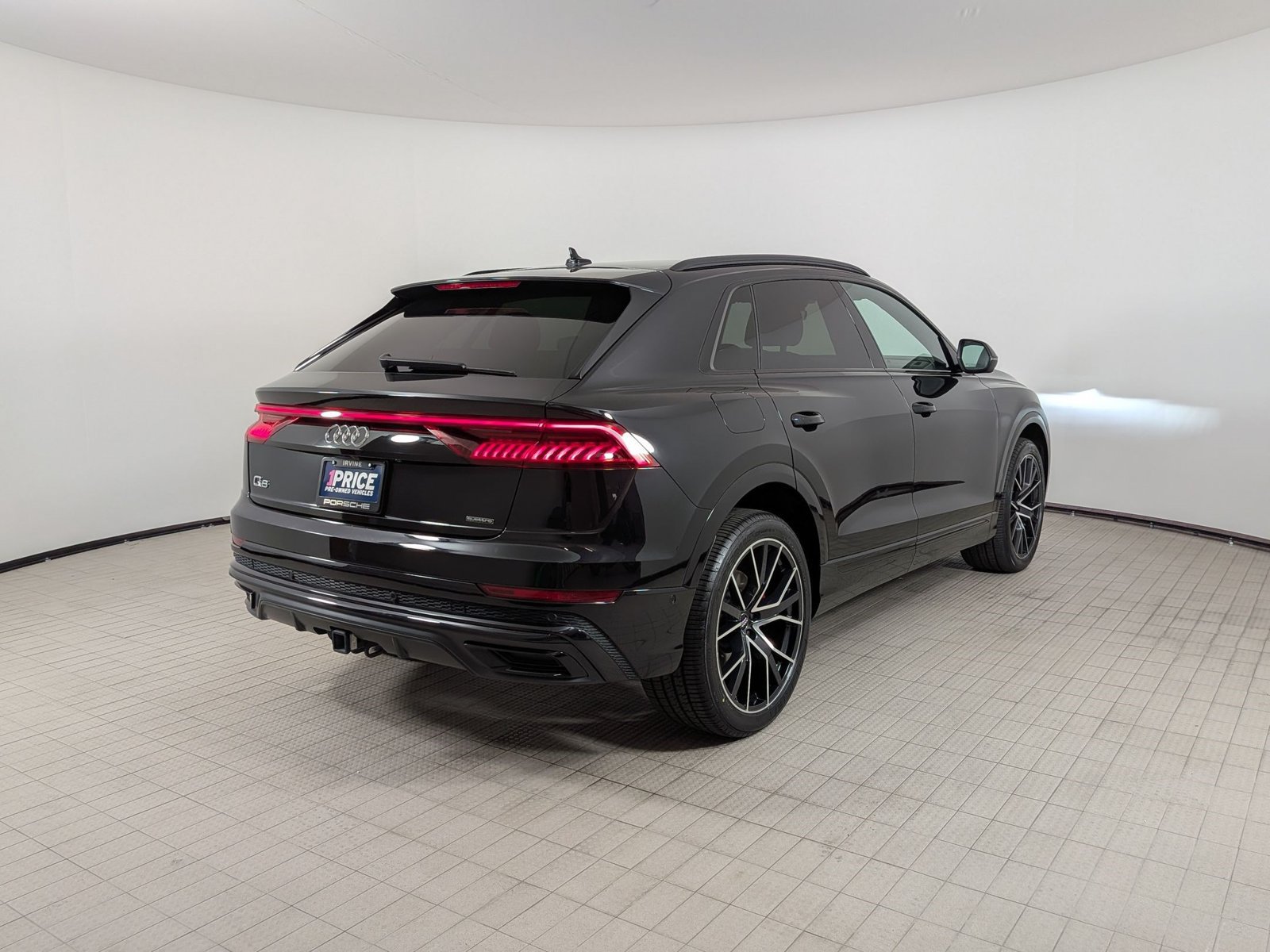 Used 2019 Audi Q8 Premium Plus AWD/4WD image 9
