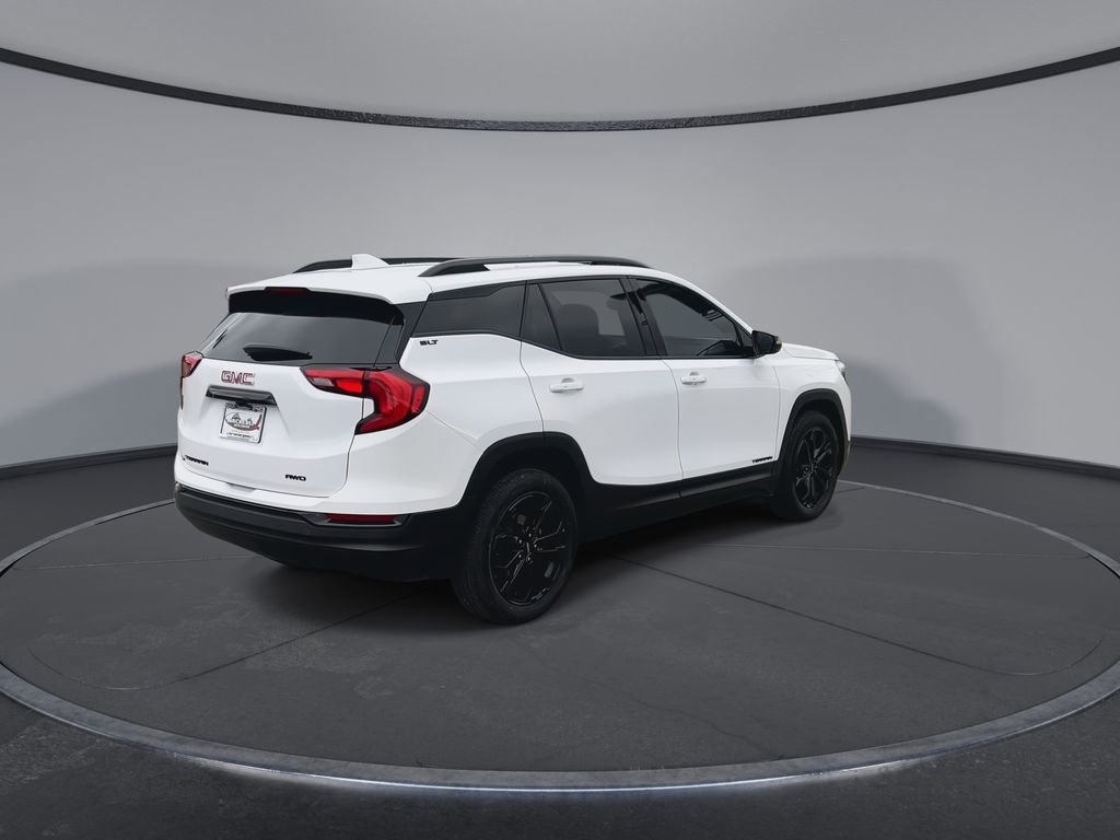 Used 2021 GMC Terrain SLT w/ Elevation Edition image 8