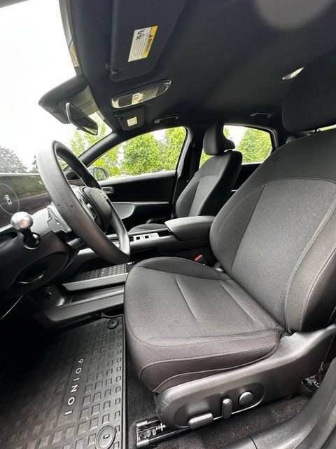 Certified 2025 Hyundai Ioniq 6 SE RWD image 11