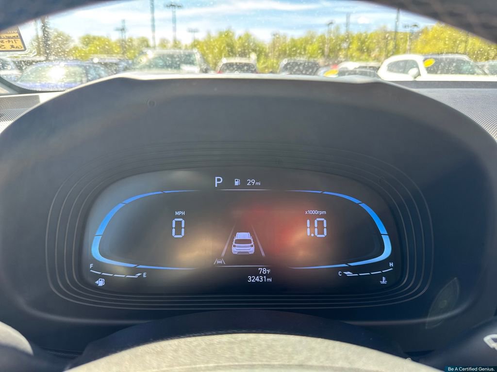 Certified 2023 Hyundai Venue SEL image 48