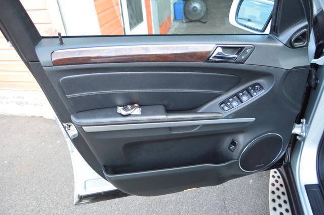 Used 2008 Mercedes-Benz GL 550 4MATIC image 32