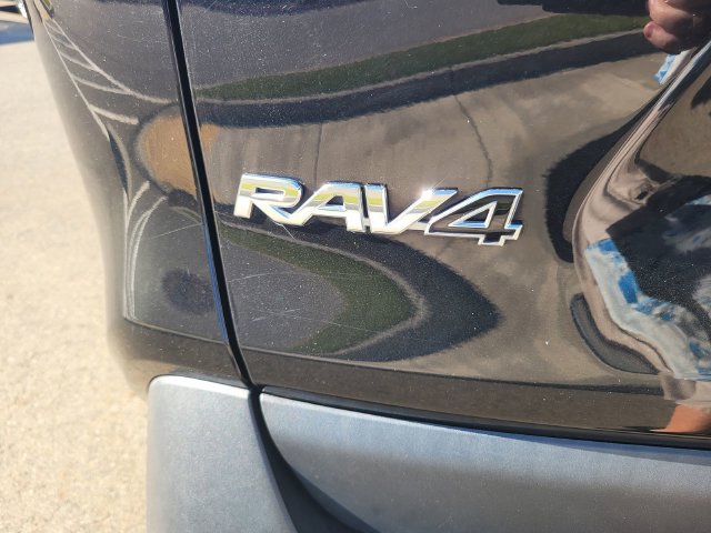 Used 2024 Toyota RAV4 XLE FWD image 10