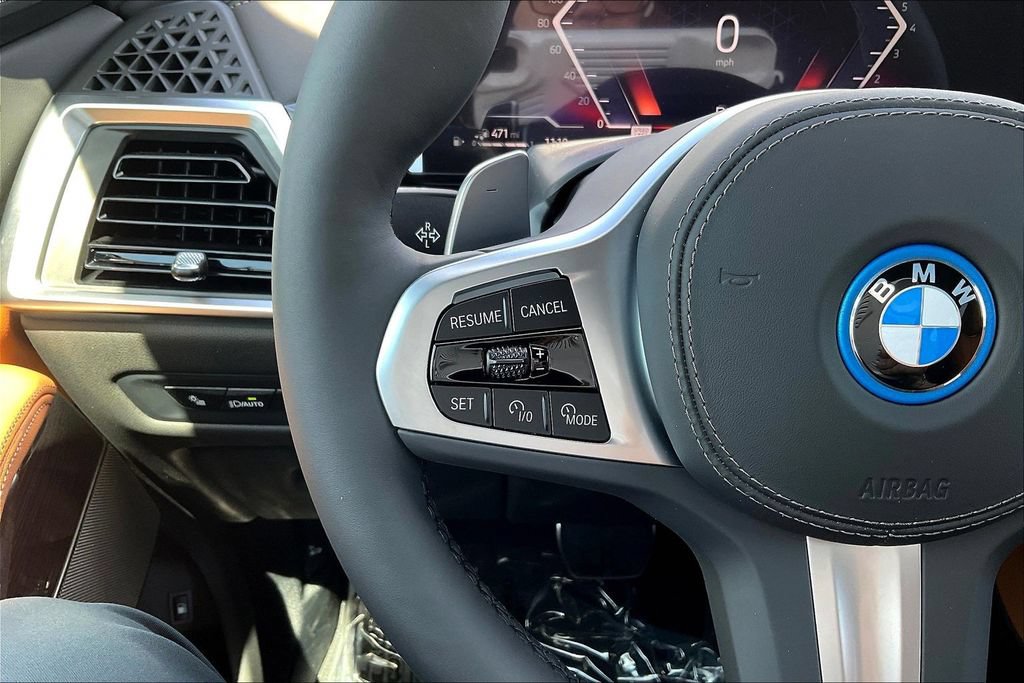 New 2026 BMW X5 xDrive50e w/ M Sport Package AWD/4WD image 11