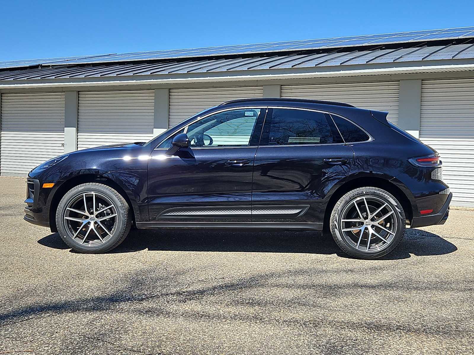 New 2026 Porsche Macan image 2