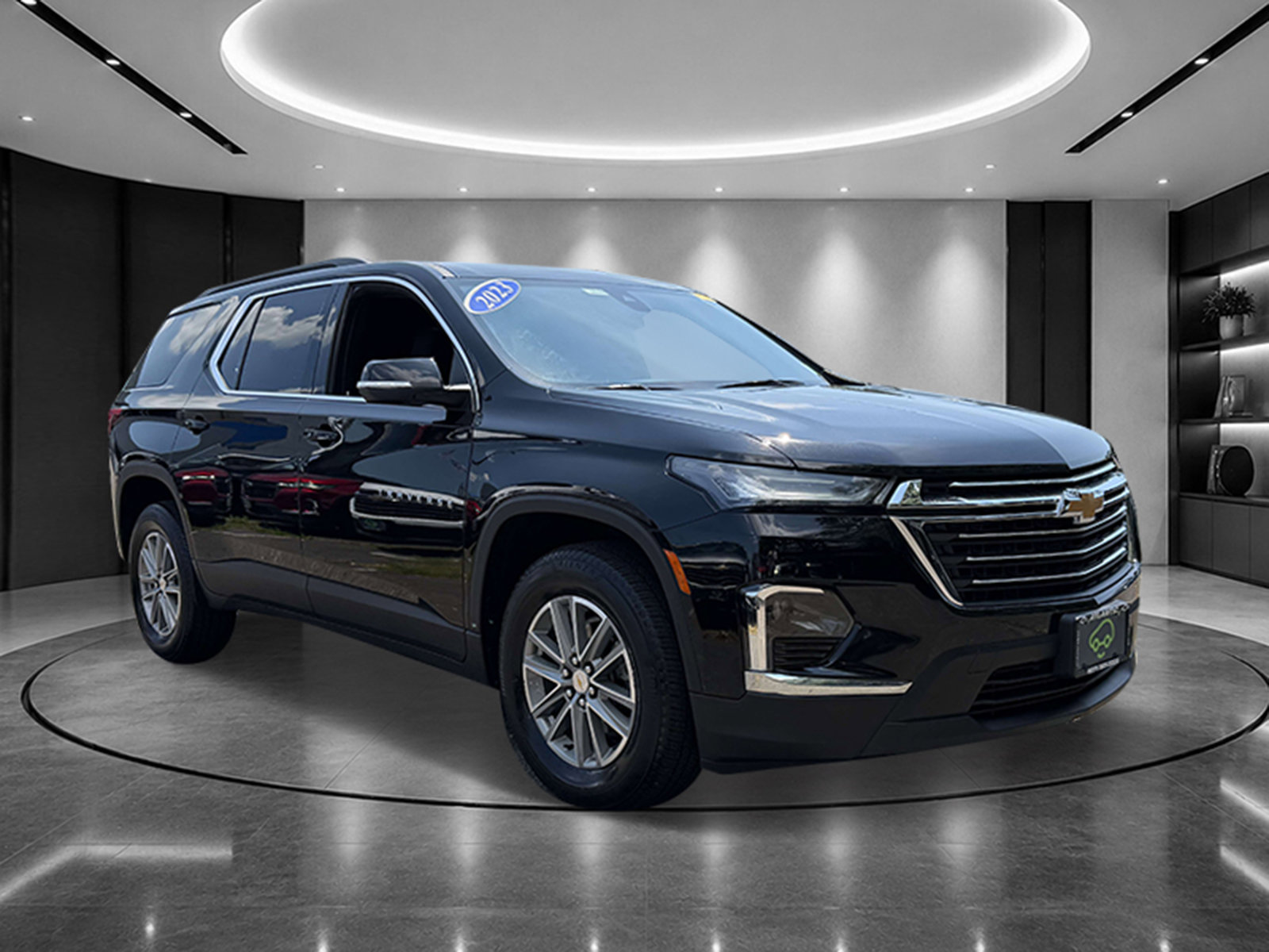 Certified 2023 Chevrolet Traverse LT FWD image 2