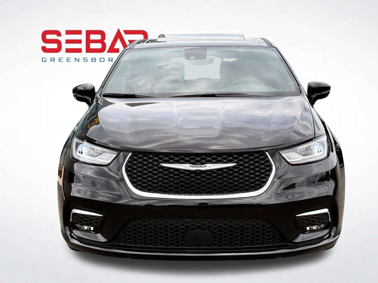 Used 2026 Chrysler Pacifica Limited FWD image 6