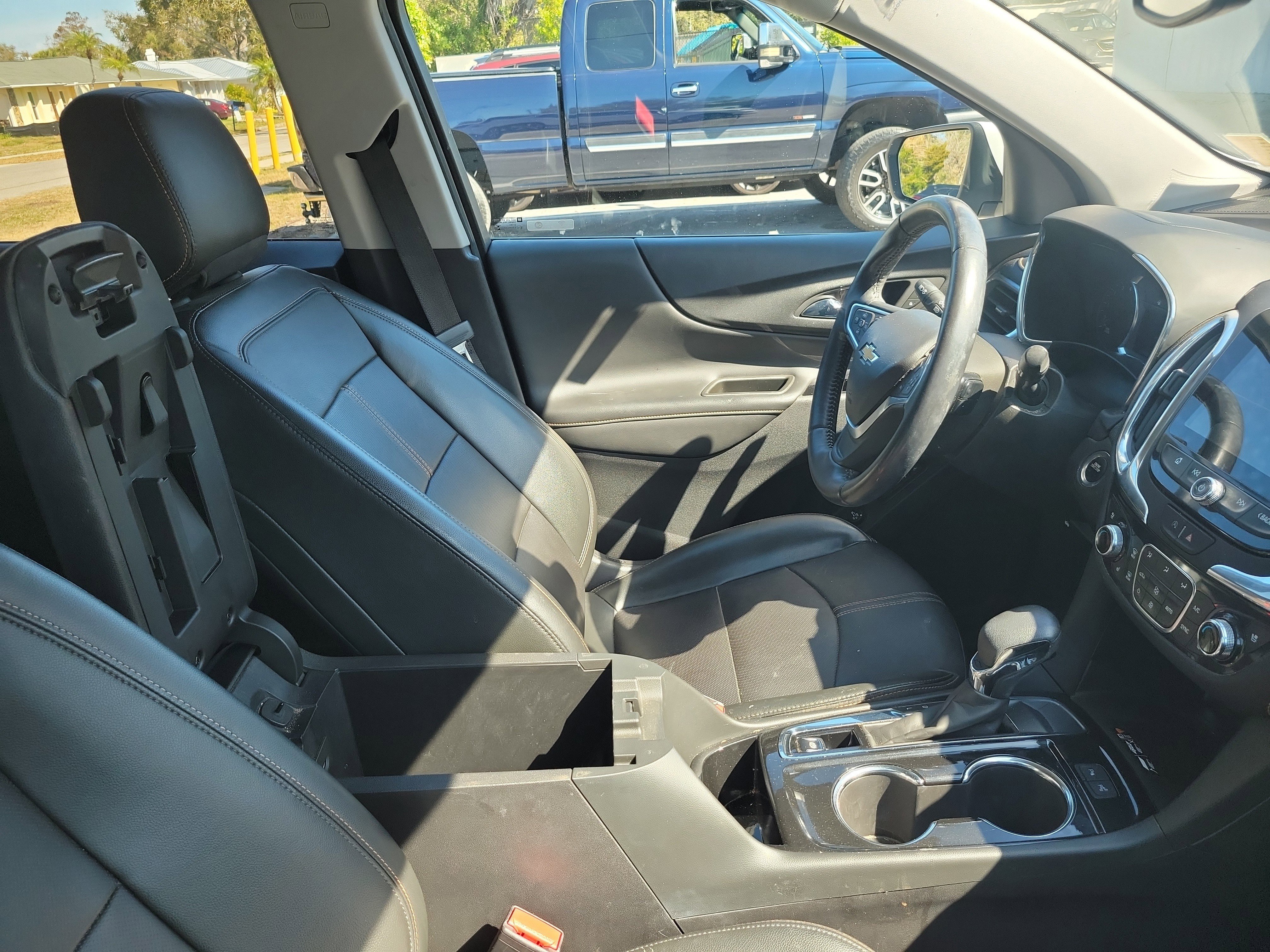 Used 2022 Chevrolet Equinox Premier image 10