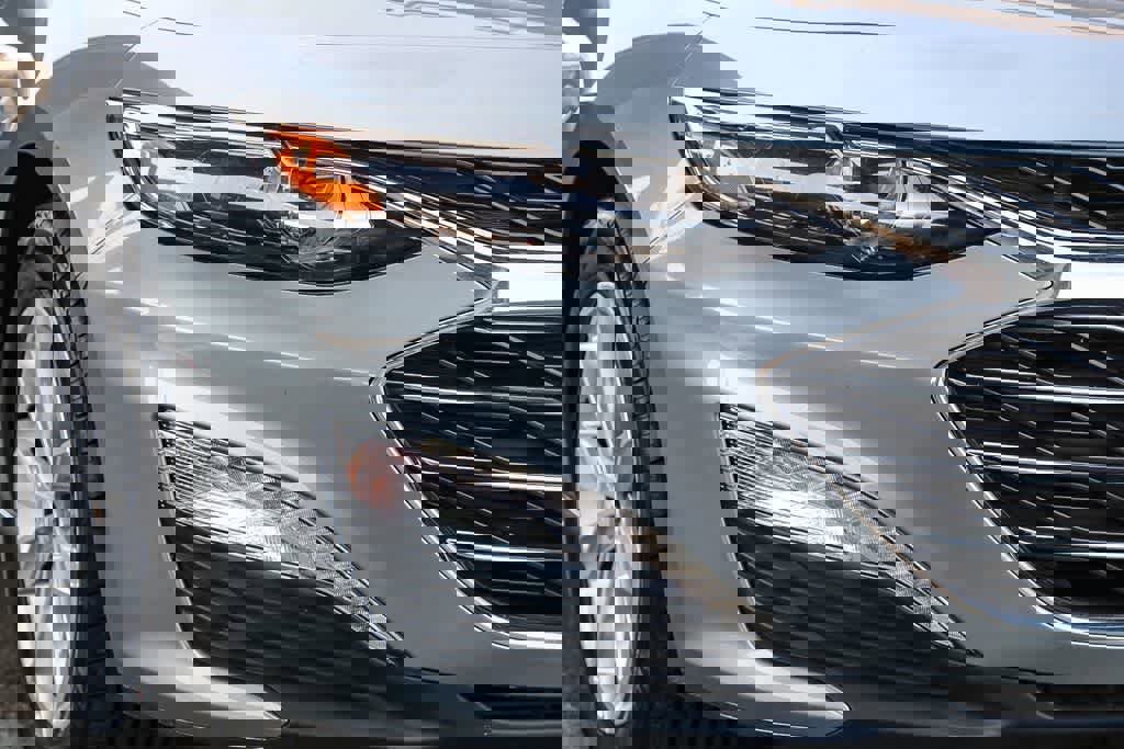 Used 2023 Chevrolet Malibu LT image 4