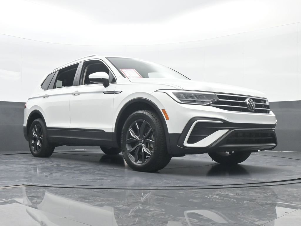 Used 2022 Volkswagen Tiguan SE image 63