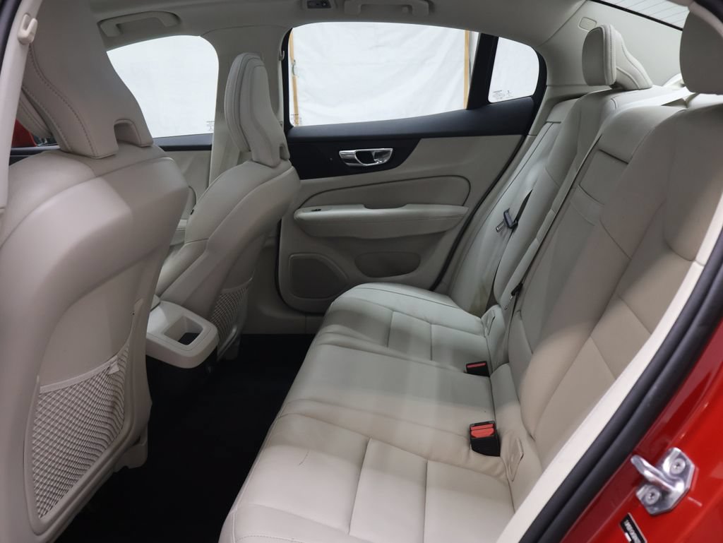 Used 2019 Volvo S60 T5 Momentum w/ Premium Package FWD image 14