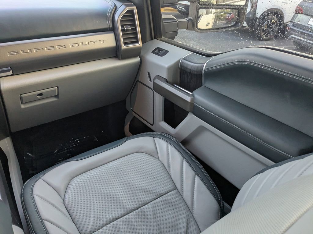 Used 2022 Ford F350 Limited image 18