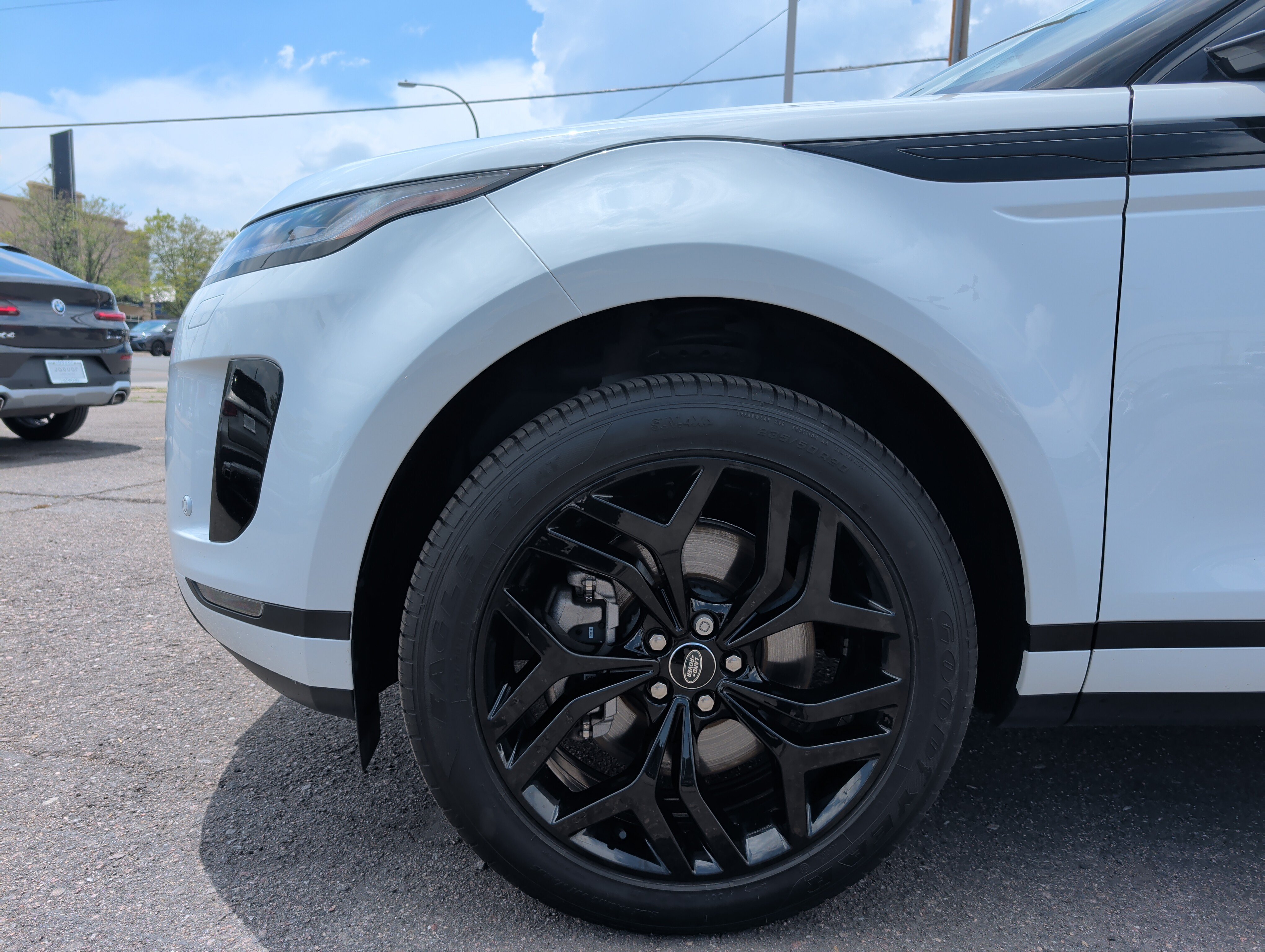 Used 2023 Land Rover Range Rover Evoque SE AWD/4WD image 9
