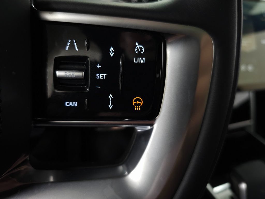 Certified 2025 Land Rover Range Rover SE AWD/4WD image 23